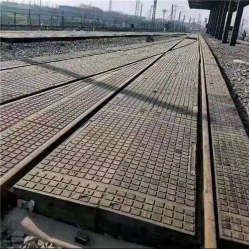 華礦重工一批道口板發(fā)往烏魯木齊