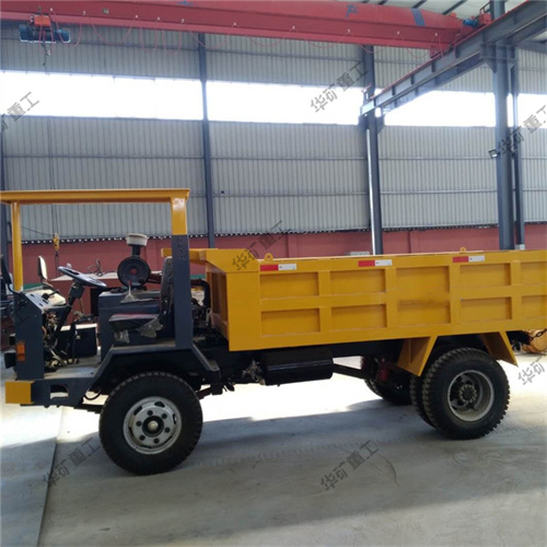 華礦重工一批地下自卸車(chē)發(fā)往山西太原